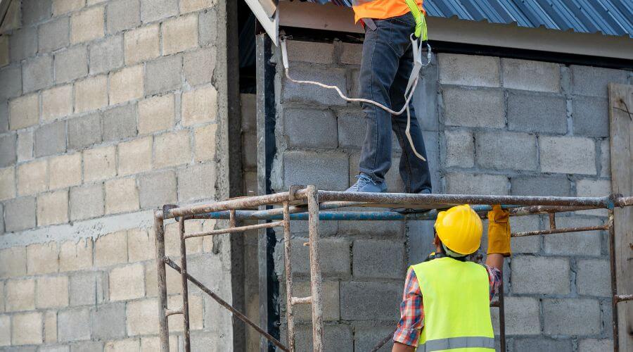 Expert Emergency Roof Repairs services in Stuart, IA
